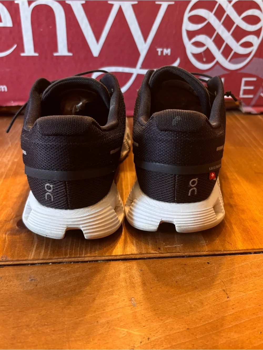 On Running running womens